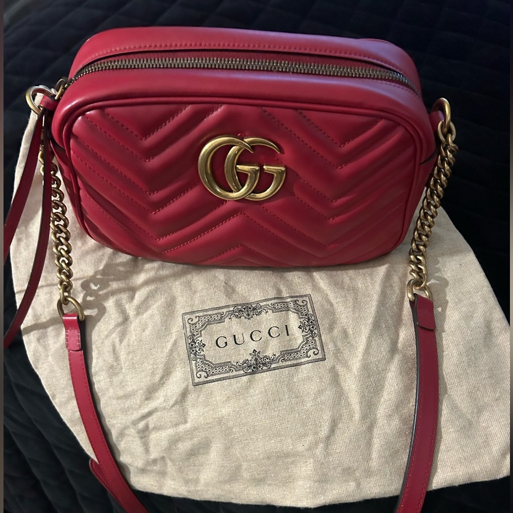 GG Marmont Small Shoulder Bag